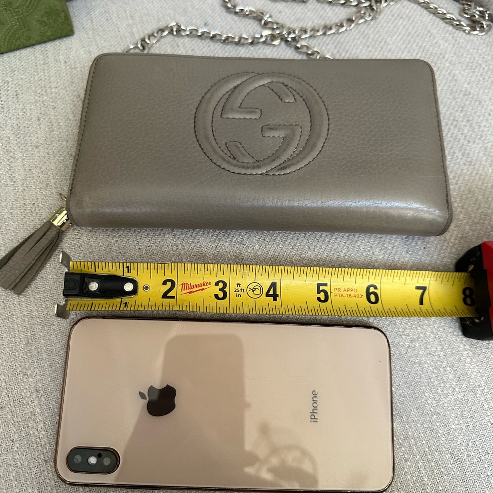 💯 GUCCI GG Disco Tan Grey Monogram Zippered Wallet on Chain w/ auth cert - Picture 11 of 12
